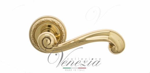 Ручка дверная на круглой розетке Venezia Carnevale D2 Латунь блестящая