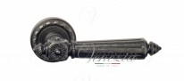 Ручка дверная на круглой розетке Venezia Castello D2 Серебро античное
