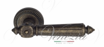 Ручка дверная на круглой розетке Venezia Castello D3 Бронза античная