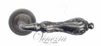 Ручка дверная на круглой розетке Venezia Monte Cristo D3 Серебро античное