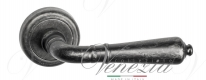 Ручка дверная на круглой розетке Venezia Vignole D1 Серебро античное