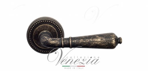Ручка дверная на круглой розетке Venezia Vignole D3 Бронза античная