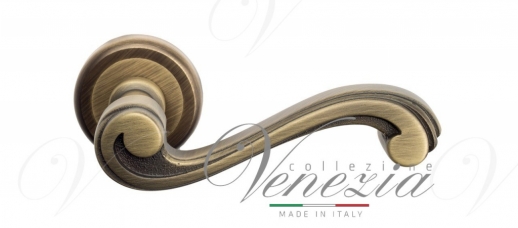 Ручка дверная на круглой розетке Venezia Vivaldi D1 Бронза матовая