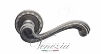 Ручка дверная на круглой розетке Venezia Vivaldi D2 Серебро античное