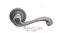 Ручка дверная на круглой розетке Venezia Vivaldi D3 Серебро античное