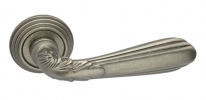 Ручка дверная на круглой розетке Adden Bau Vintage Fiore V207, Серебро состаренная