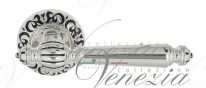 Ручка дверная на круглой розетке Venezia Pellestrina D4 натуральное серебро + черный