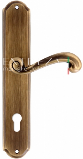 Ручка дверная на планке под цилиндр Extreza BERTA (Берта) 312 PL01 CYL матовая бронза F03