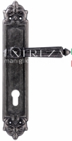 Ручка дверная на планке под цилиндр Extreza LEON (Леон) 303 PL02 CYL серебро античная F45