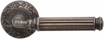 Ручка дверная на круглой розетке Extreza BENITO (Бенито) 307  R04 Серебро античное F45