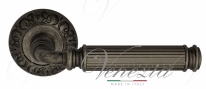 Ручка дверная на круглой розетке Venezia Mosca D4 Серебро античное
