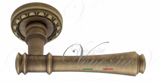 Ручка дверная на круглой розетке Venezia Callisto D2 Бронза матовая