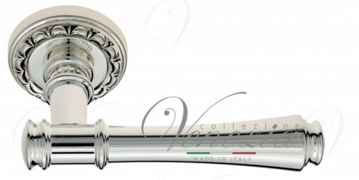 Ручка дверная на круглой розетке Venezia Callisto D2 натуральное серебро + черный