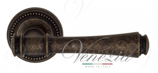 Ручка дверная на круглой розетке Venezia Callisto D3 Бронза античная