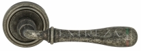 Ручка дверная на круглой розетке Extreza CARRERA (Каррера) 321 R01 Серебро античное F45