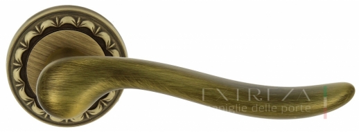 Ручка дверная на круглой розетке Extreza TOLEDO (Толедо) 323 R02 Бронза матовая F03