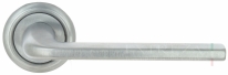 Ручка дверная на круглой розетке Extreza TERNI (Терни) 320 R01 Хром матовый  F05