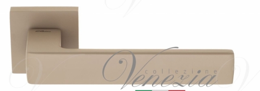 Ручка дверная на квадратной розетке Fratelli Cattini 