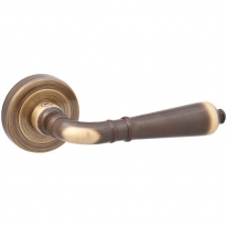 Дверная ручка на круглой розетке Pasini 0031 MOD 800 OGV бронза