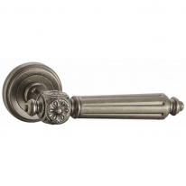 Ручка дверная на круглой розетке Vantage V32AS состаренное серебро