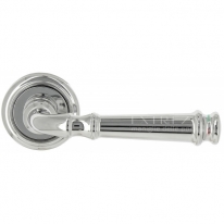 Ручка дверная на круглой розетке Extreza BONO (Боно) 328 на розетке R01 полированный хром F04