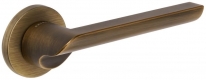 Дверная ручка Extreza Hi-tech SANTA 128 на круглой розетке R16 матовая бронза F03