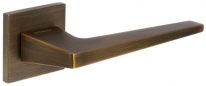 Дверная ручка Extreza Hi-tech Slim ALIOT 129 на квадратной розетке R15 матовая бронза F03