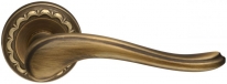 Дверная ручка Extreza ARIANA 333 на розетке R02 матовая бронза F03