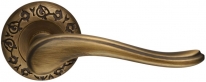 Дверная ручка Extreza ARIANA 333 на розетке R04 матовая бронза F03