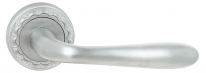 Дверная ручка Extreza ALDO (Алдо) 331 на розетке R02 матовый хром F05