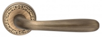 Дверная ручка Extreza ALDO (Алдо) 331 на розетке R06 матовая бронза F03