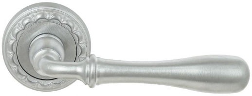 Дверная ручка Extreza CARRERA (Каррера) 321 на розетке R02 матовый хром F05