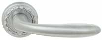 Дверная ручка Extreza COMO (Комо) 322 на розетке R02 матовый хром F05