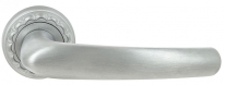 Дверная ручка Extreza MONACO (Монако) 330 на розетке R02 матовый хром F05
