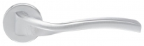 Дверная ручка Extreza Hi-tech Slim PERLA (Перла) 114 на круглой розетке R12 матовый хром F05