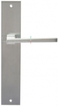 Дверная ручка Extreza Hi-Tech ROKSI (Рокси) 107 на планке PL11 матовый хром F05 без доп. запирания PASS