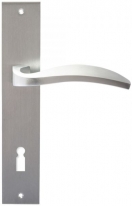 Дверная ручка Extreza Hi-Tech TORI (Тори) 101 на планке PL11 матовый хром F05 под кабинетный ключ KEY