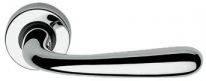 Дверная ручка LINEA CALI на круглой розетке "GARDA" 673 RO 103 CR хром глянцевый