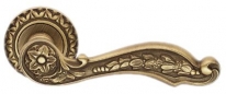Дверная ручка LINEA CALI на круглой розетке "JARDIN" 1560 RO 115 PM платина матовая