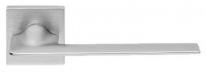 Дверная ручка LINEA CALI на квадратной розетке "JET" 1425 RO 019 CS хром матовый