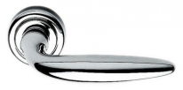 Дверная ручка LINEA CALI на круглой розетке "KUBA" 933 RO 103 CR хром глянцевый