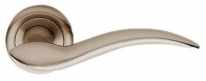 Дверная ручка LINEA CALI "LIBERA" 981 RO 103 на круглой розетке NS матовый никель