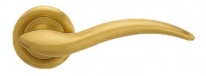 Дверная ручка LINEA CALI "LIBERA" 981 RO 103 на круглой розетке OS матовая латунь