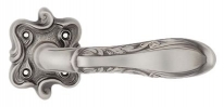 Дверная ручка LINEA CALI на фигурной розетке "LIBERTY" 1160 RO 091 TM античное серебро