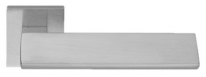 Дверная ручка LINEA CALI на квадратной розетке "RIFLESSO" BRASS 1360 RO 019 CS хром матовый