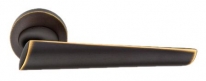Дверная ручка LINEA CALI на круглой розетке "KENDO" 1516 RO 023 BM матовая бронза