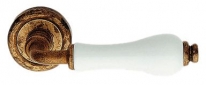 Дверная ручка LINEA CALI на круглой розетке "DALIA" 600 RO 103 AN латунь античная